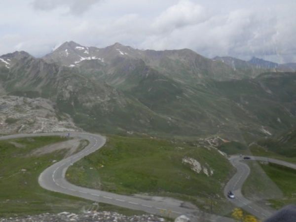 På vej ned fra Col du Galibier